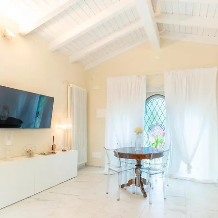 Βίλα Vittoria - Lusso Con Piscina, Tennis, Jacuzzi E Palestra Λούκα
