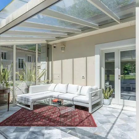 Βίλα Vittoria - Lusso Con Piscina, Tennis, Jacuzzi E Palestra Λούκα