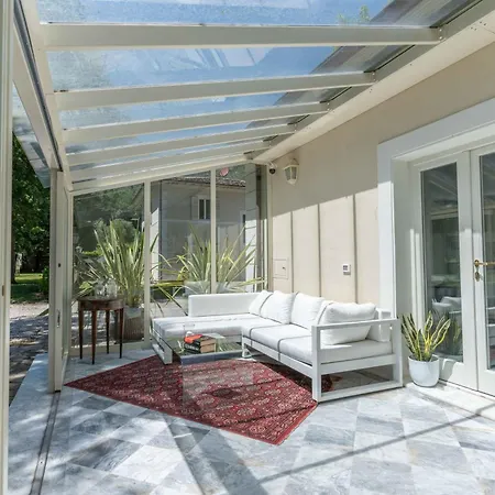 Vittoria - Lusso Con Piscina, Tennis, Jacuzzi E Palestra