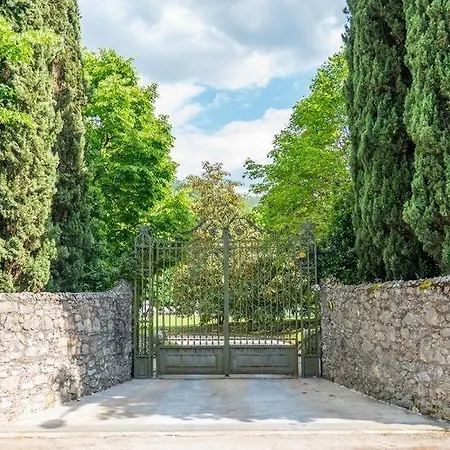 Vittoria ,tennis Court, Pool , Jacuzzi & Gym Villa Lucca